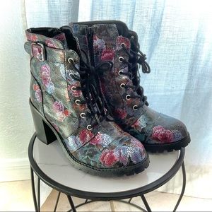 👀DIBA Lace-up Boots 3”Heel Metallic Design🌺🌸